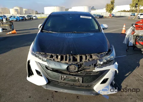 2022 Toyota Prius Prime Le из США, поврежденный, VIN JTDKAMFP7N3201000